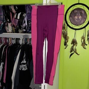 Under Armour Fuchsia and Pink Leggings L